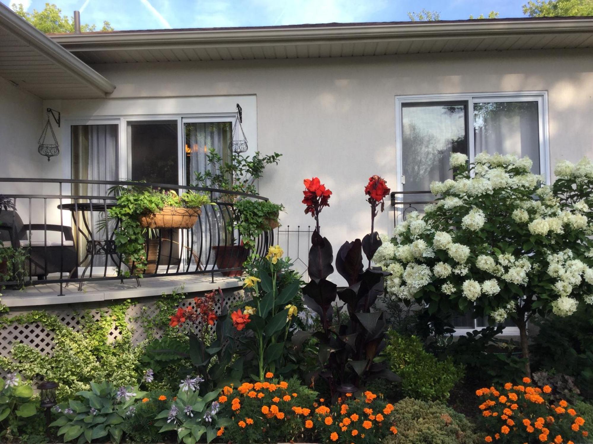 Via Veneto - Old Town Bed and Breakfast Niagara-on-the-Lake Exteriör bild