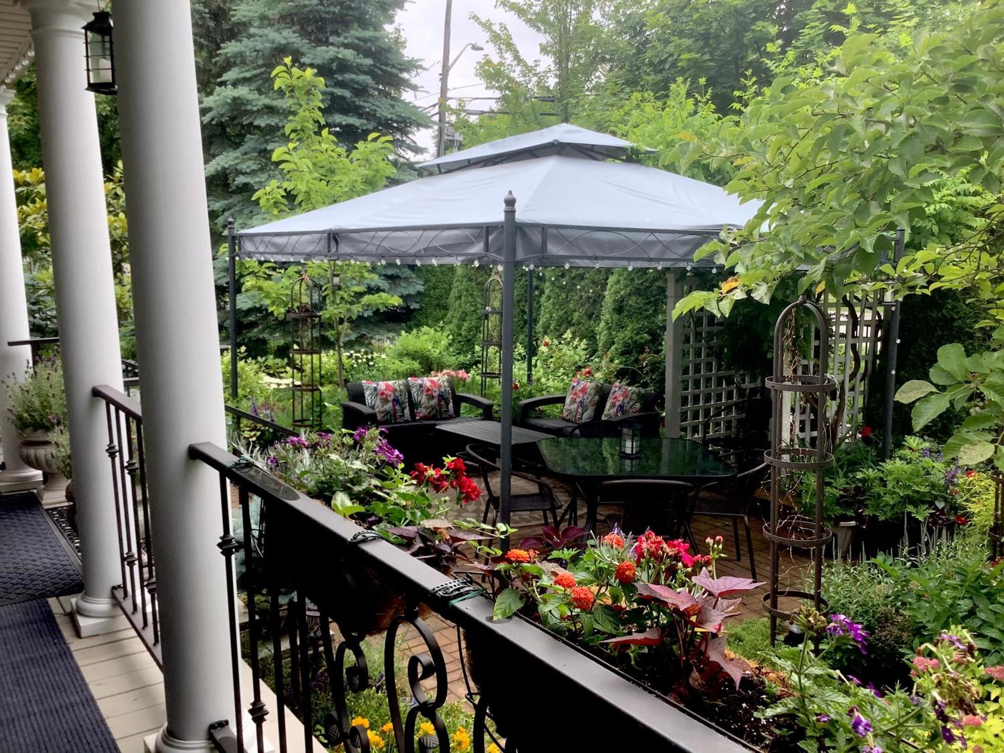 Via Veneto - Old Town Bed and Breakfast Niagara-on-the-Lake Exteriör bild